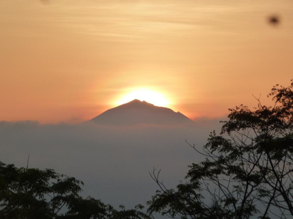 Sang Giri Mountain Tent Resort By Ahm Jatiluwih Kültér fotó